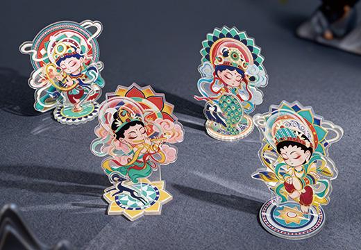 周边亚克力立牌摆件定制