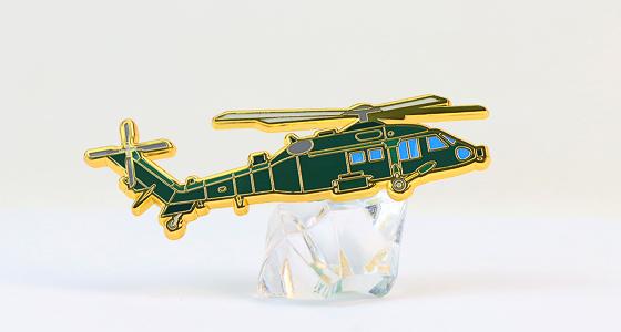 厂家金属徽章定制大概多少钱呢？